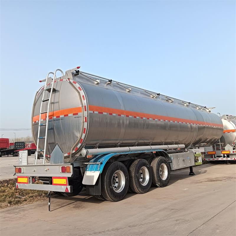 Trailer in alluminio da 45000 litri